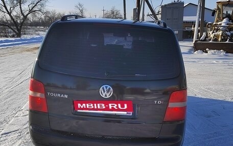 Volkswagen Touran III, 2003 год, 530 000 рублей, 2 фотография