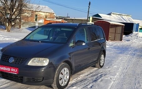 Volkswagen Touran III, 2003 год, 530 000 рублей, 5 фотография