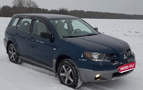 Mitsubishi Outlander III рестайлинг 3, 2004 год, 700 000 рублей, 6 фотография