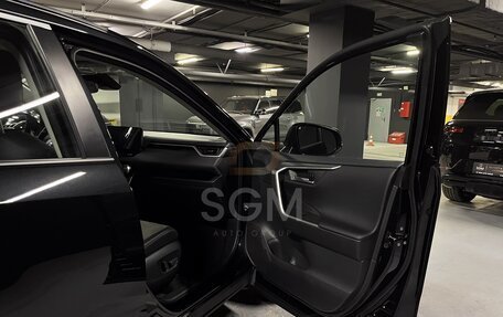 Toyota RAV4, 2025 год, 5 990 000 рублей, 17 фотография