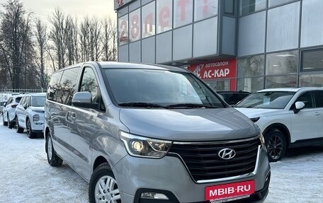 Hyundai H-1 II рестайлинг, 2018 год, 3 790 000 рублей, 5 фотография