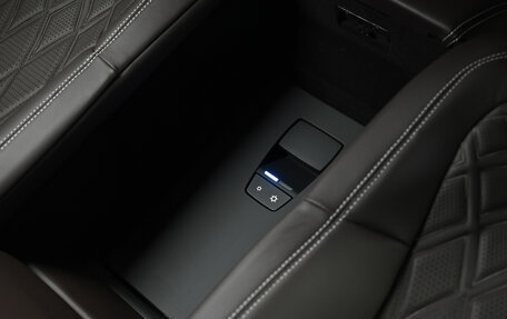 Bentley Flying Spur, 2020 год, 22 000 000 рублей, 21 фотография