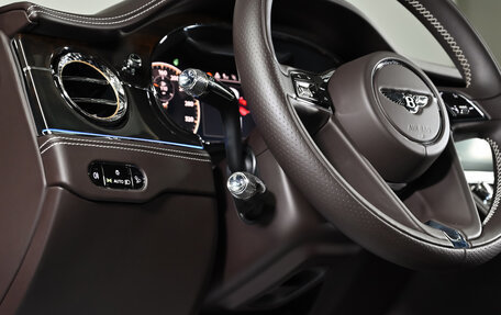 Bentley Flying Spur, 2020 год, 22 000 000 рублей, 26 фотография