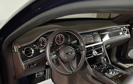 Bentley Flying Spur, 2020 год, 22 000 000 рублей, 25 фотография