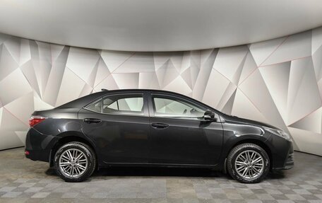 Toyota Corolla, 2018 год, 1 793 000 рублей, 6 фотография