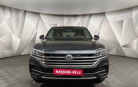 Volkswagen Touareg III, 2018 год, 4 900 000 рублей, 7 фотография