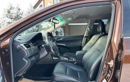 Toyota Camry, 2017 год, 2 190 000 рублей, 22 фотография