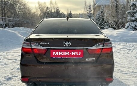 Toyota Camry, 2017 год, 2 190 000 рублей, 10 фотография