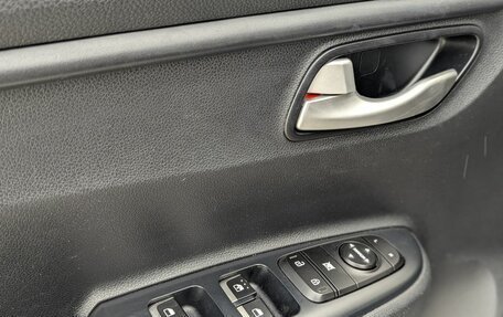 KIA Rio IV, 2018 год, 1 320 000 рублей, 13 фотография