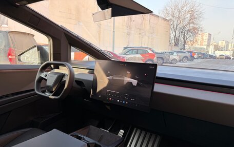 Tesla Cybertruck, 2024 год, 16 700 000 рублей, 17 фотография