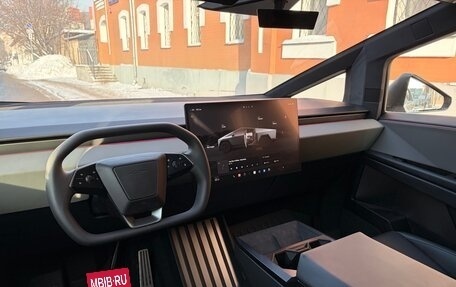Tesla Cybertruck, 2024 год, 16 700 000 рублей, 13 фотография