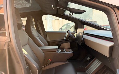 Tesla Cybertruck, 2024 год, 16 700 000 рублей, 19 фотография