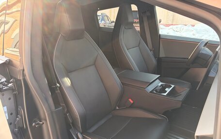 Tesla Cybertruck, 2024 год, 16 700 000 рублей, 20 фотография