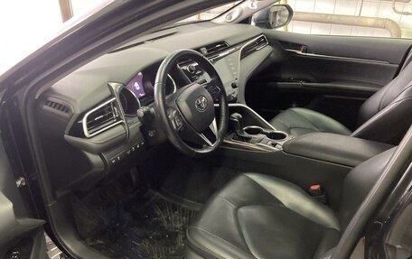 Toyota Camry, 2020 год, 2 550 000 рублей, 13 фотография