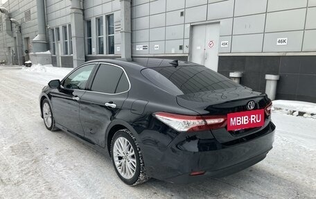 Toyota Camry, 2020 год, 2 550 000 рублей, 10 фотография