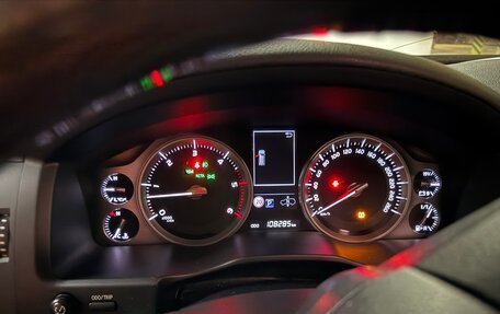 Toyota Land Cruiser 200, 2018 год, 9 000 000 рублей, 7 фотография