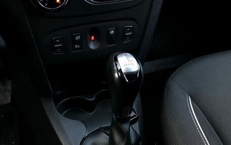 Renault Logan II, 2020 год, 1 025 000 рублей, 15 фотография