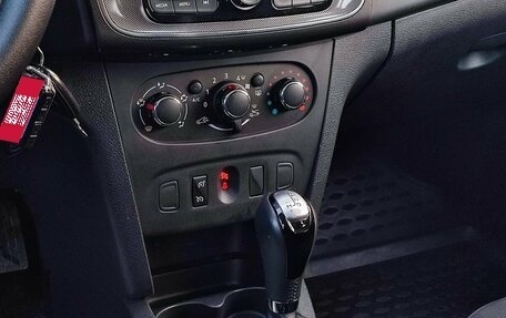 Renault Sandero II рестайлинг, 2019 год, 1 190 000 рублей, 22 фотография