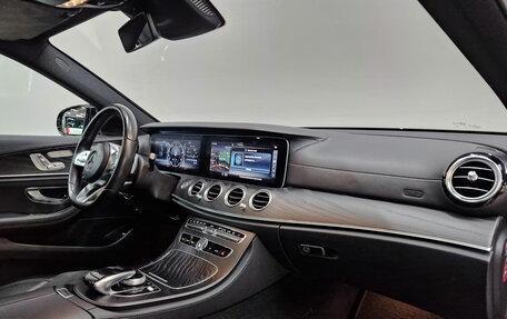 Mercedes-Benz E-Класс, 2018 год, 4 811 500 рублей, 13 фотография