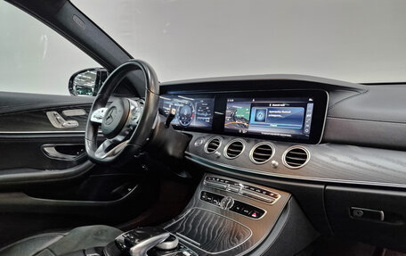 Mercedes-Benz E-Класс, 2018 год, 4 811 500 рублей, 24 фотография