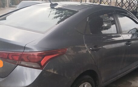 Hyundai Solaris II рестайлинг, 2018 год, 1 400 000 рублей, 9 фотография