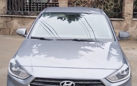 Hyundai Solaris II рестайлинг, 2018 год, 1 400 000 рублей, 2 фотография