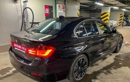 BMW 3 серия, 2013 год, 1 750 000 рублей, 4 фотография