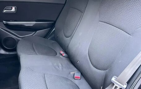 KIA Rio III рестайлинг, 2013 год, 665 000 рублей, 17 фотография