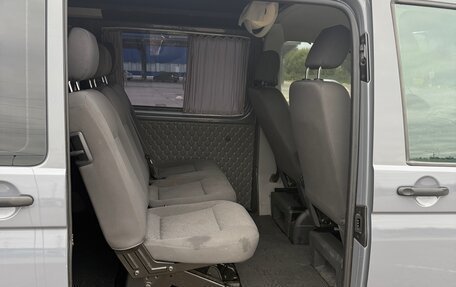 Volkswagen Transporter T5 рестайлинг, 2013 год, 2 000 000 рублей, 11 фотография