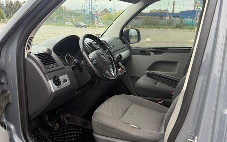 Volkswagen Transporter T5 рестайлинг, 2013 год, 2 000 000 рублей, 13 фотография