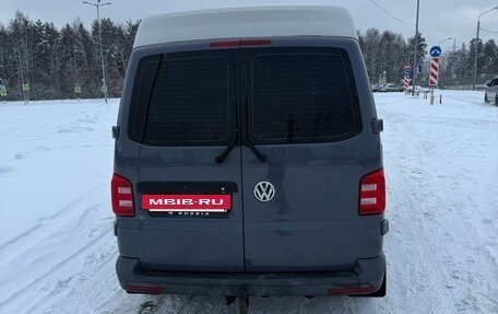 Volkswagen Transporter T5 рестайлинг, 2013 год, 2 000 000 рублей, 2 фотография