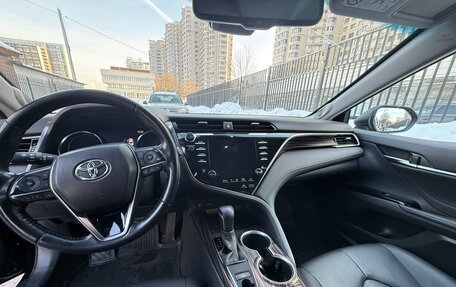 Toyota Camry, 2021 год, 3 400 000 рублей, 10 фотография