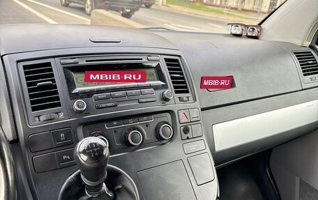 Volkswagen Transporter T5 рестайлинг, 2013 год, 2 000 000 рублей, 16 фотография