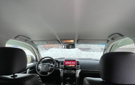 Toyota Land Cruiser 200, 2012 год, 3 200 000 рублей, 12 фотография