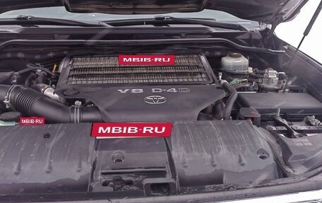 Toyota Land Cruiser 200, 2019 год, 6 800 000 рублей, 5 фотография