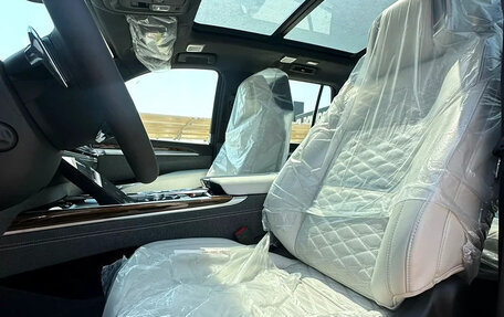 Cadillac Escalade V, 2026 год, 17 000 000 рублей, 8 фотография