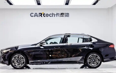 BMW 5 серия, 2025 год, 6 500 000 рублей, 3 фотография