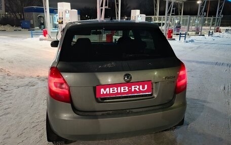 Skoda Fabia II, 2012 год, 550 000 рублей, 3 фотография