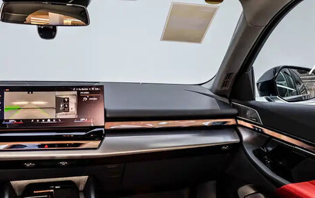 BMW 5 серия, 2025 год, 6 500 000 рублей, 10 фотография