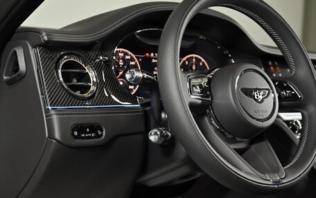 Bentley Flying Spur, 2021 год, 38 000 000 рублей, 26 фотография