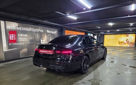 Mercedes-Benz E-Класс, 2021 год, 3 200 000 рублей, 6 фотография