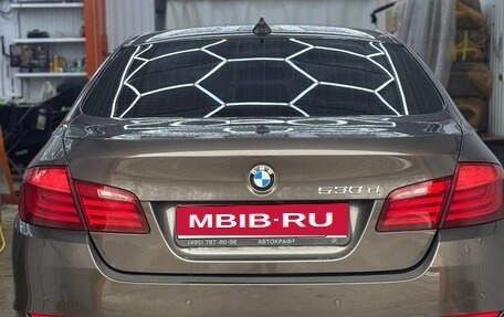 BMW 5 серия, 2011 год, 1 930 000 рублей, 3 фотография