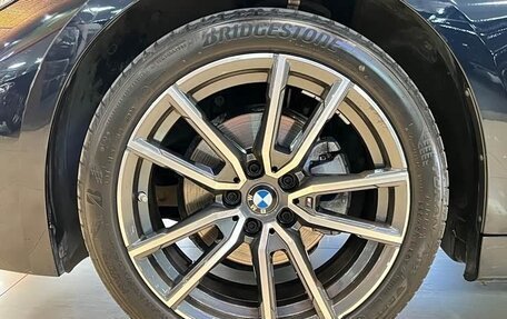 BMW 3 серия, 2022 год, 2 990 000 рублей, 10 фотография