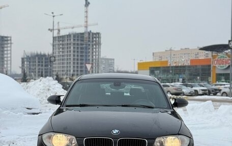 BMW 1 серия, 2006 год, 600 000 рублей, 2 фотография