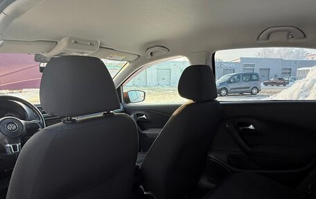 Volkswagen Polo VI (EU Market), 2012 год, 700 000 рублей, 15 фотография