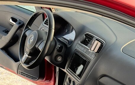 Volkswagen Polo VI (EU Market), 2012 год, 700 000 рублей, 12 фотография