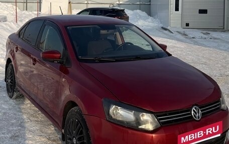 Volkswagen Polo VI (EU Market), 2012 год, 700 000 рублей, 2 фотография