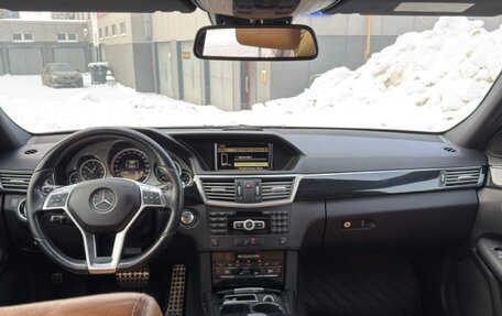 Mercedes-Benz E-Класс, 2012 год, 1 700 000 рублей, 24 фотография