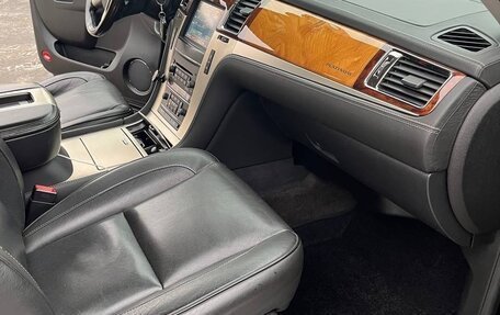 Cadillac Escalade III, 2013 год, 2 700 000 рублей, 14 фотография