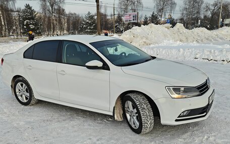 Volkswagen Jetta VI, 2016 год, 1 250 000 рублей, 2 фотография